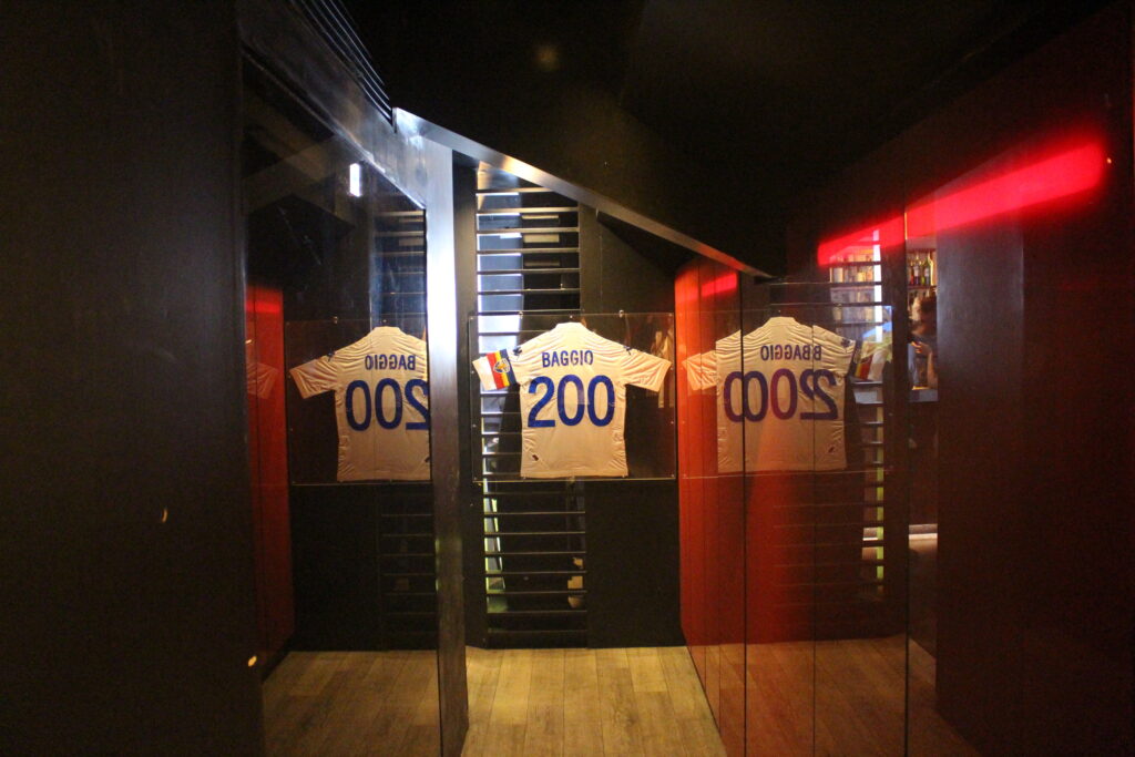 カラオケダーツBAR 西麻布Baggio