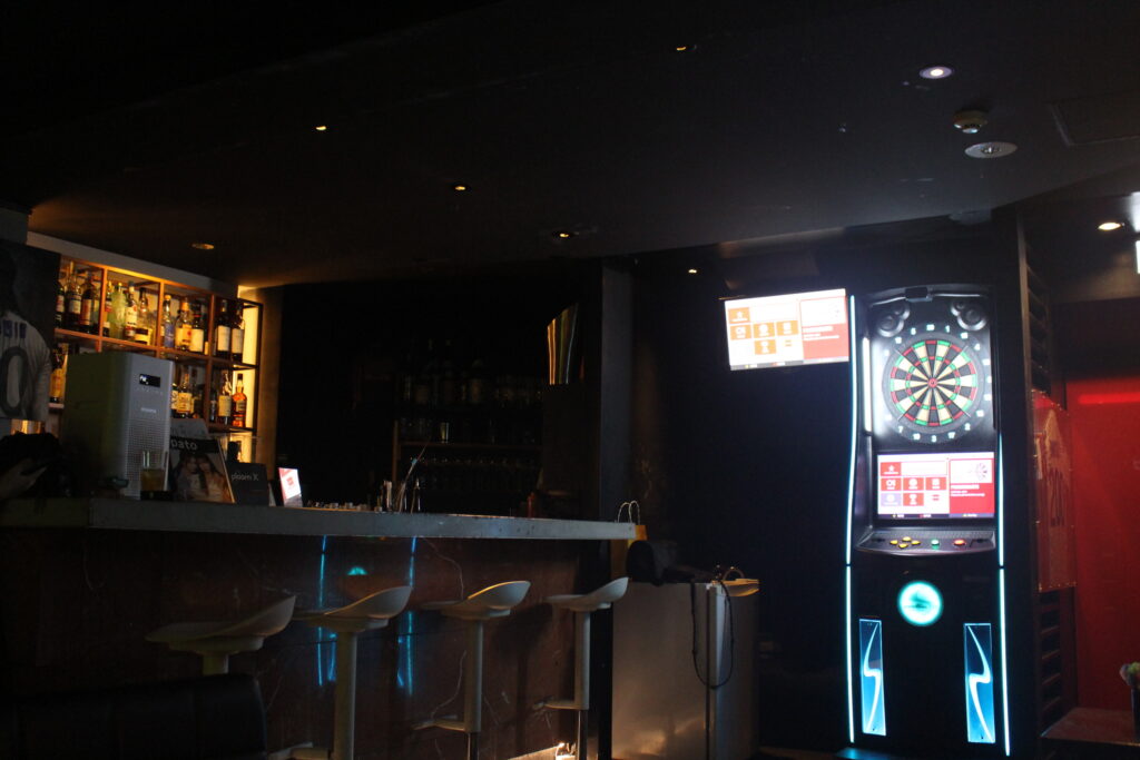 カラオケダーツBAR 西麻布Baggio